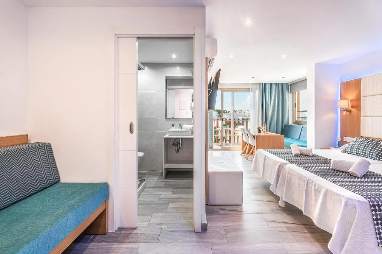 Apartamentos Playa Ferrera Cala Ferrera  Spain
