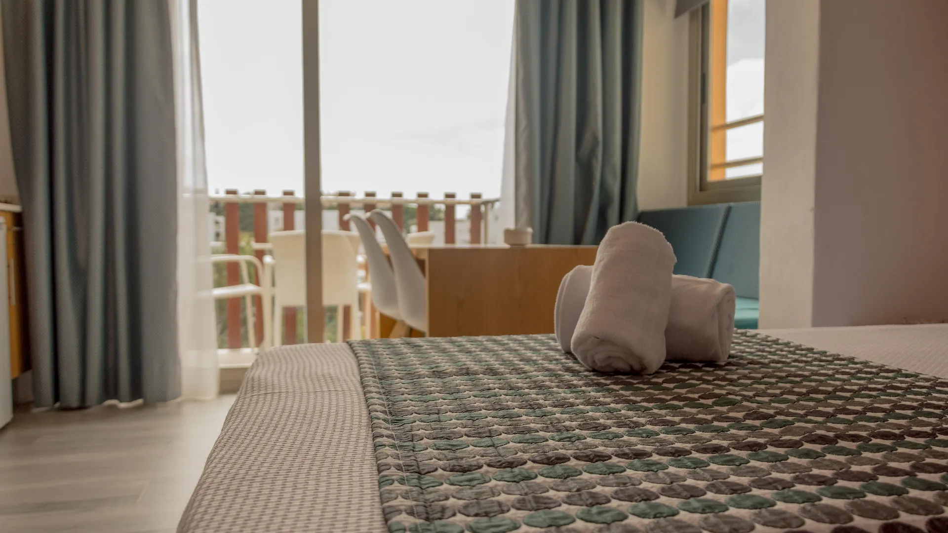 Aparthotel Apartamentos Playa Ferrera Cala Ferrera