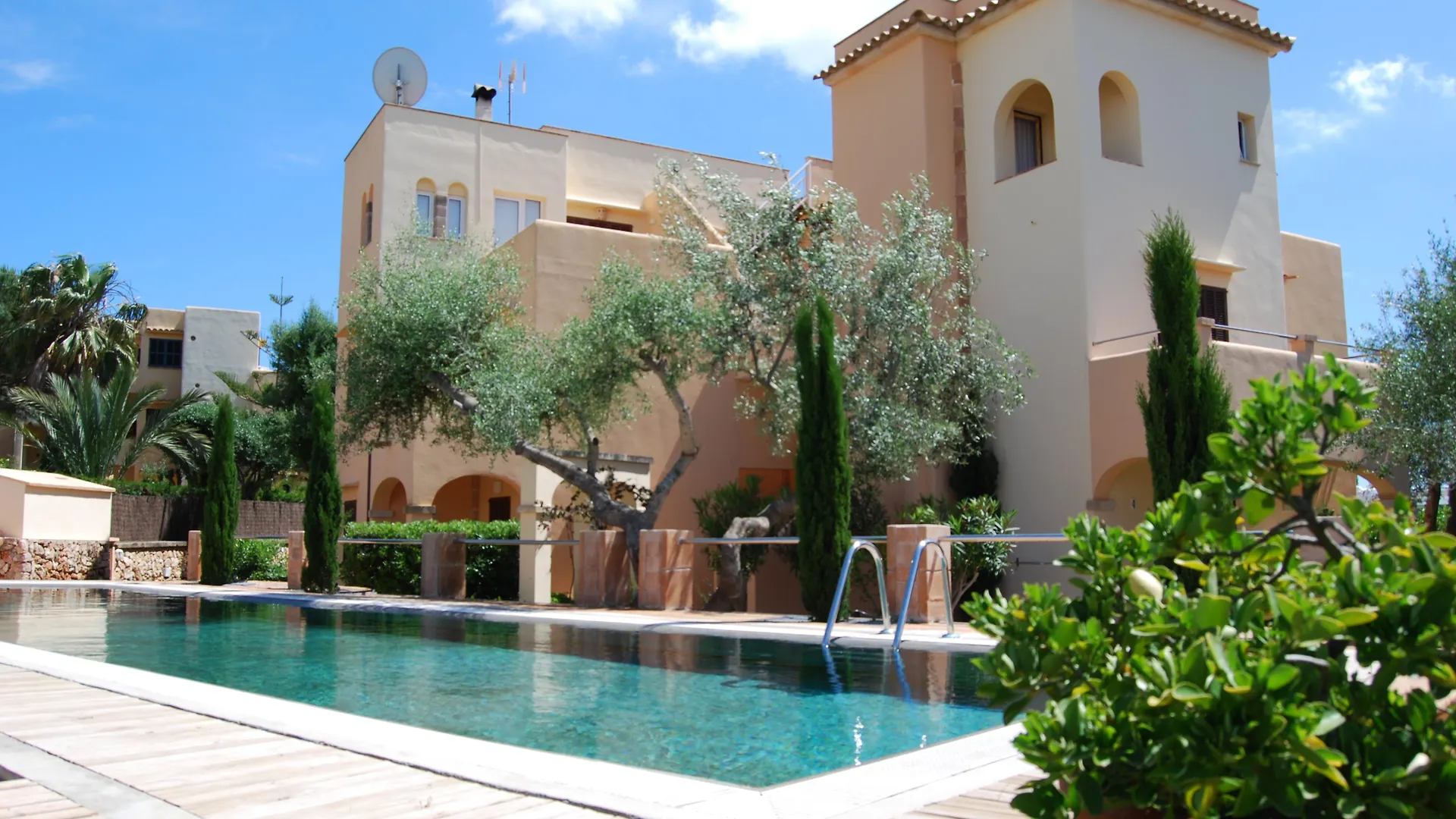 *** Aparthotel Apartamentos Playa Ferrera Cala Ferrera  Spain